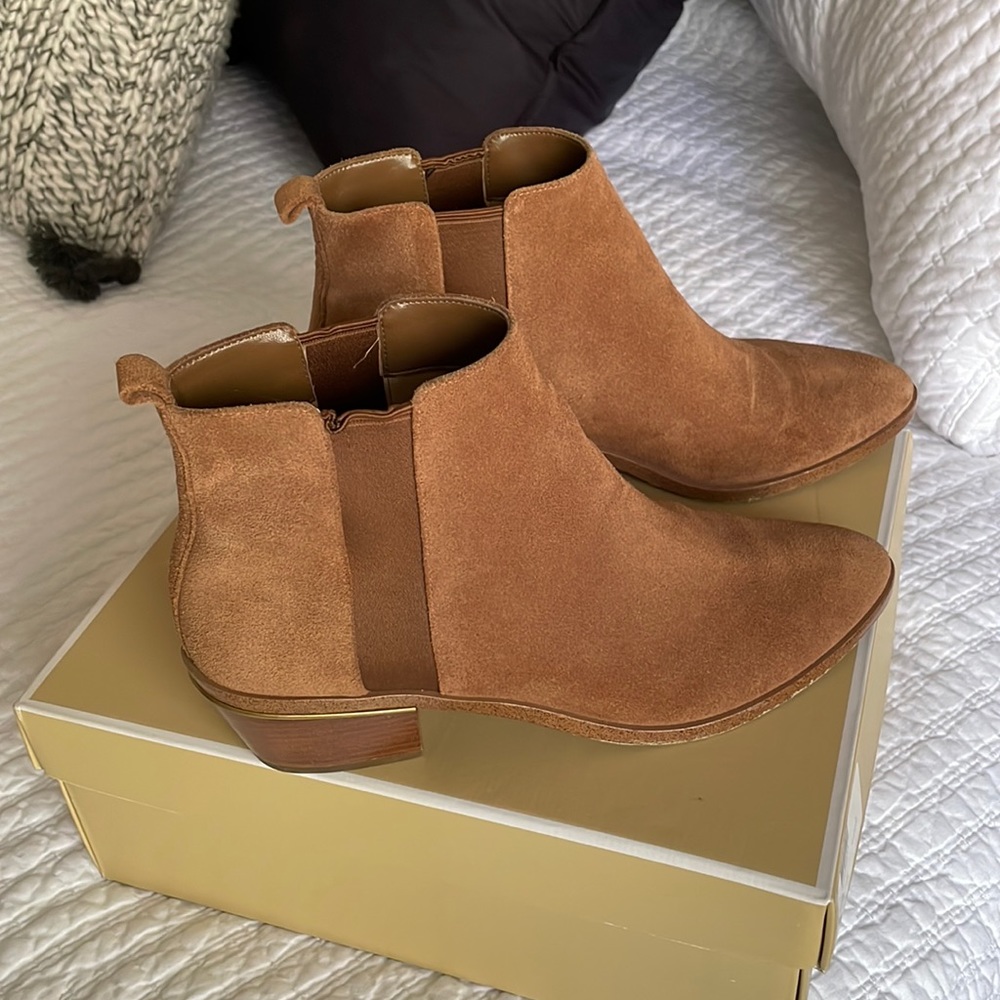 Brown suede (caramel) Crosby bootie